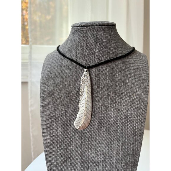 Handmade Silverware Feather Pendant Necklace - Upcycled "First Love" Knife - Picture 10 of 11